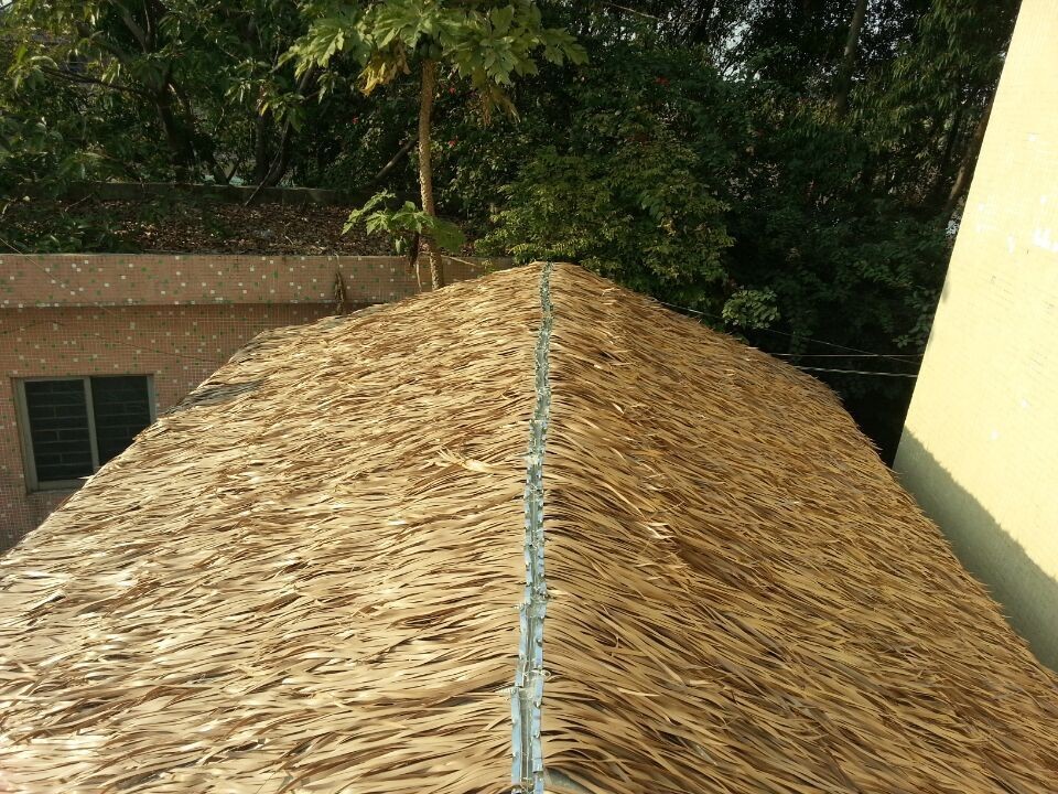 新品特價 廠家直銷阻燃塑料茅草瓦，打造自然建筑裝飾新風尚